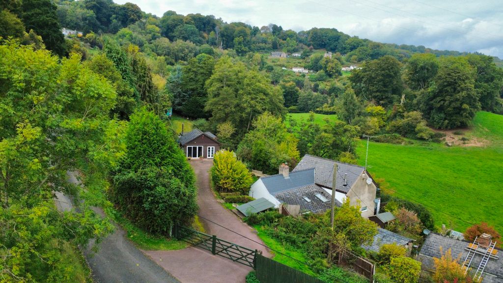 Property photo 2 of 36