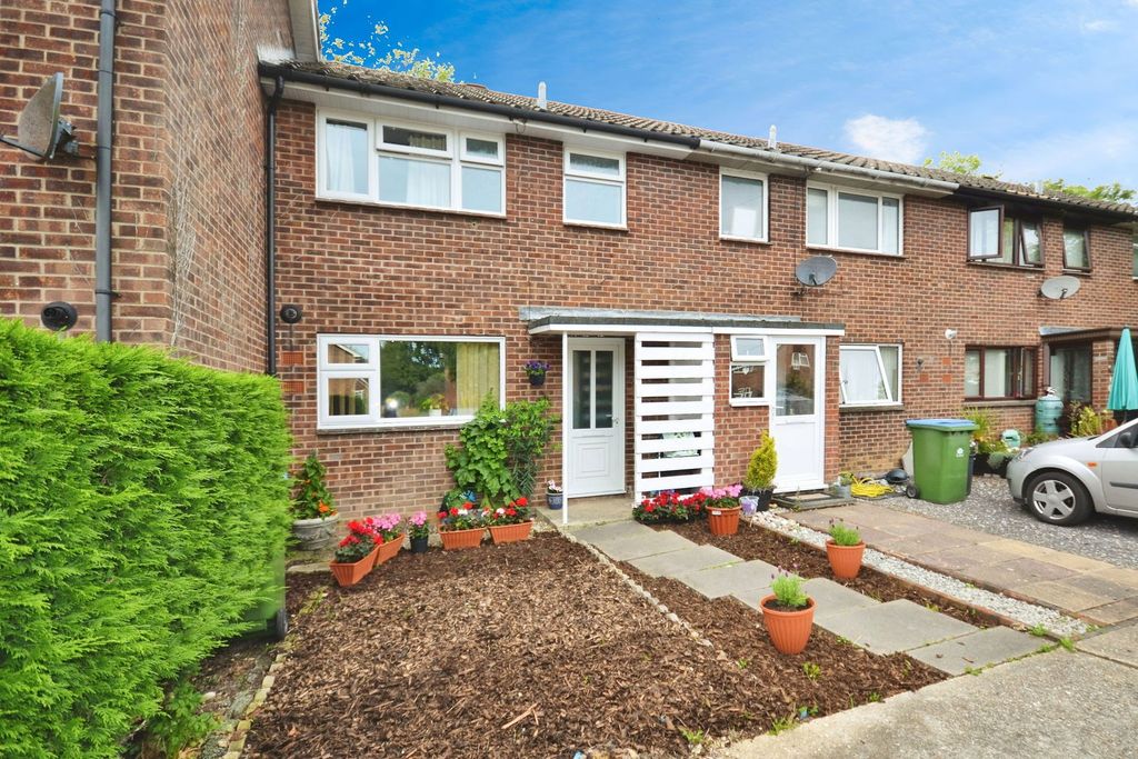 Property photo 1 of 12
