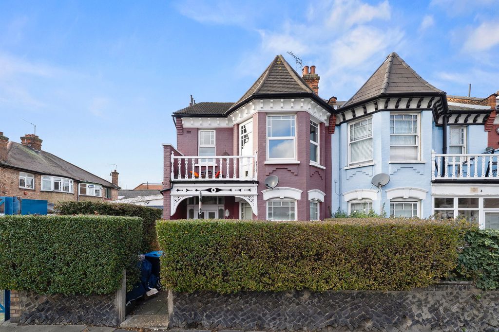 Property photo 1 of 12