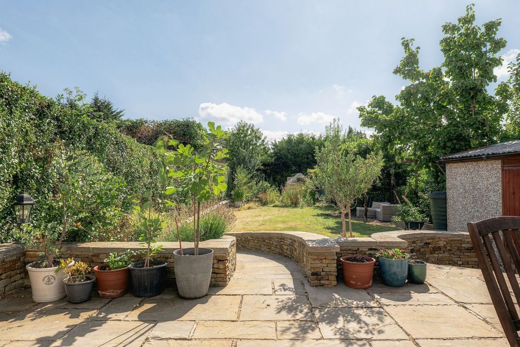 Property photo 3 of 35
