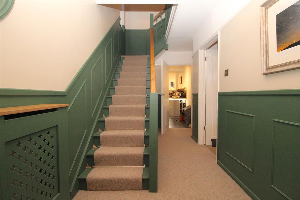 Property photo 2 of 14 Img_9997.Jpg