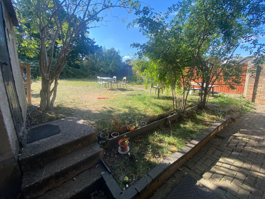 Property photo 3 of 10