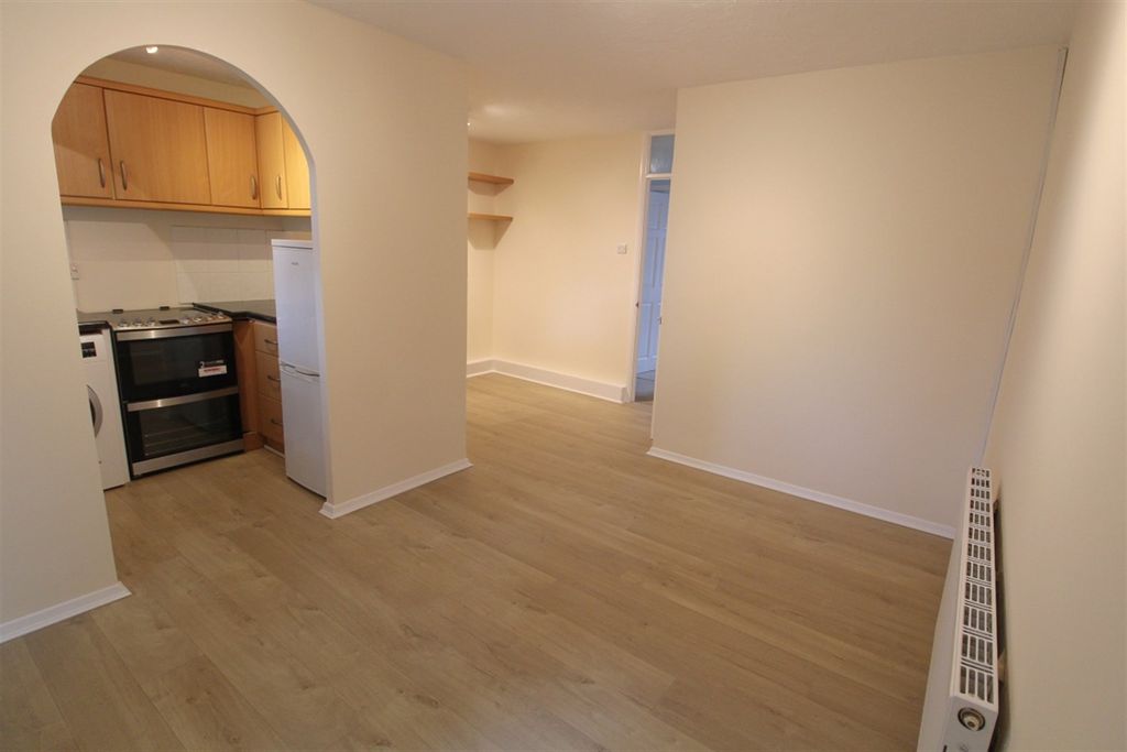 Property photo 2 of 9 Living Area
