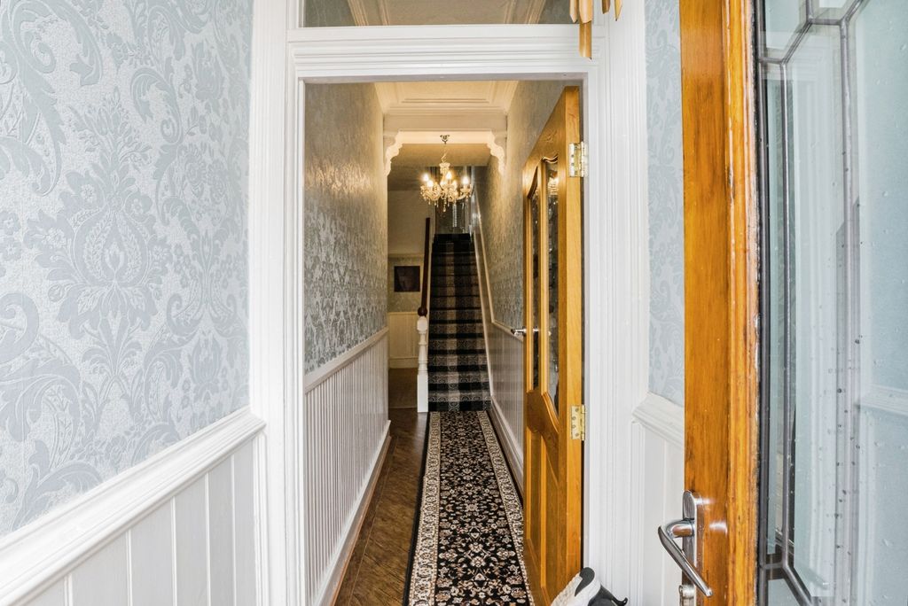 Property photo 2 of 23 Pbox-Img.Jpg