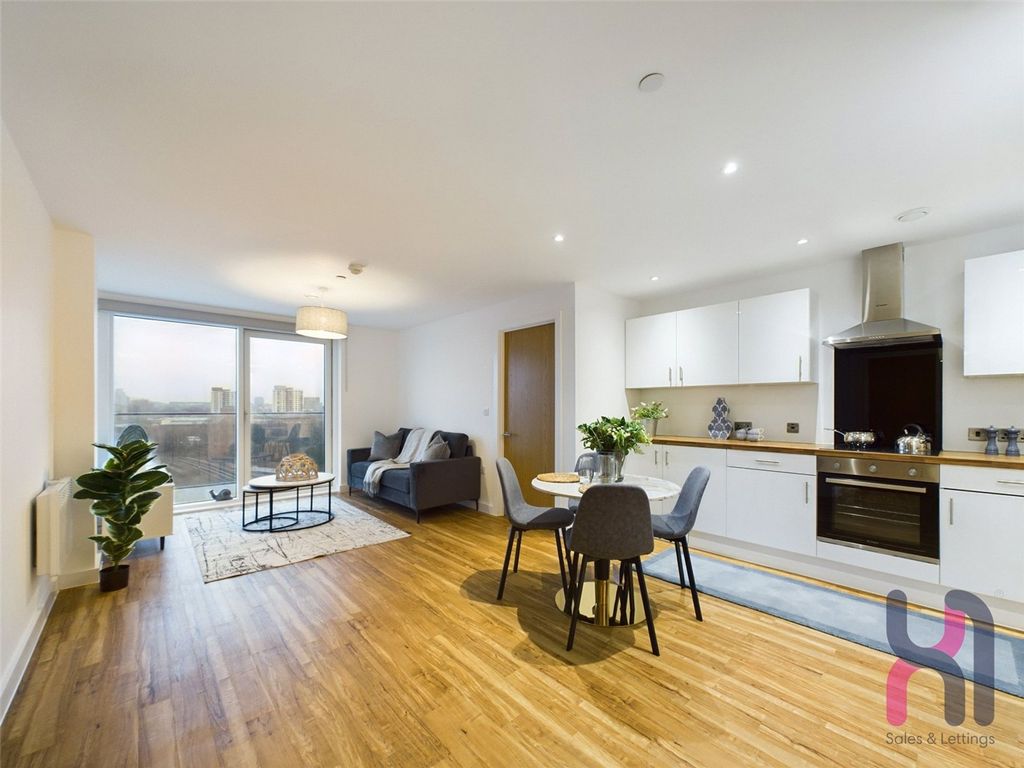 Property photo 2 of 9