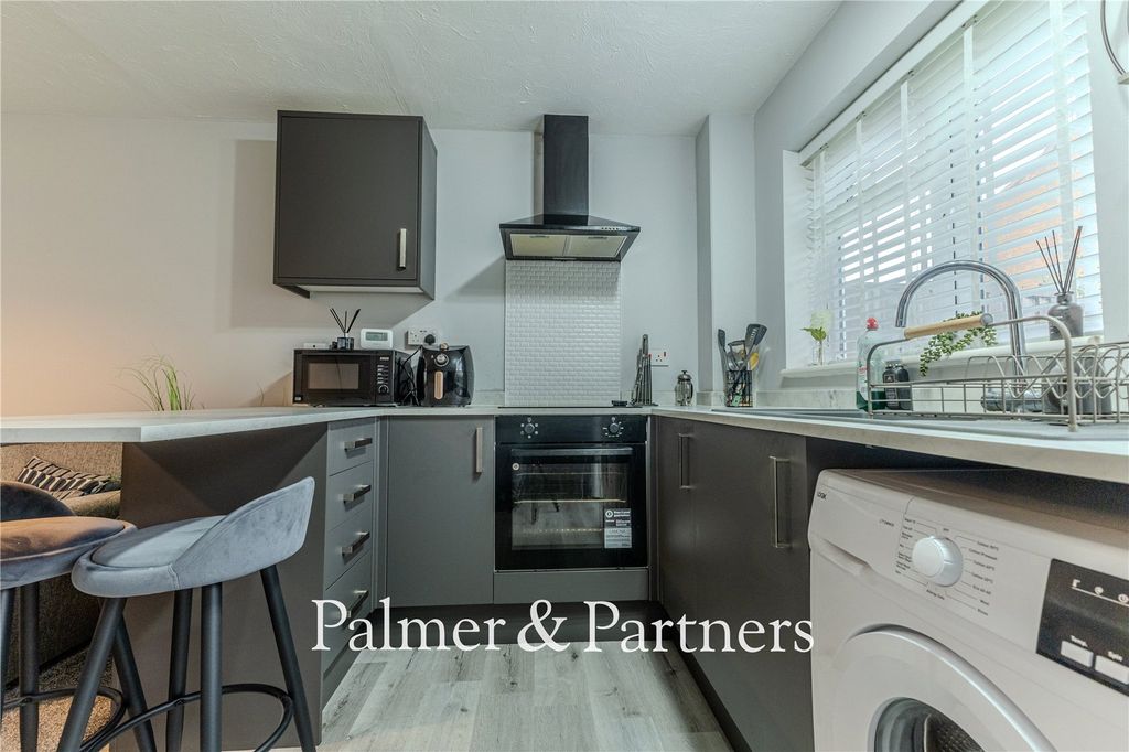 Property photo 3 of 14 Picture No. 06