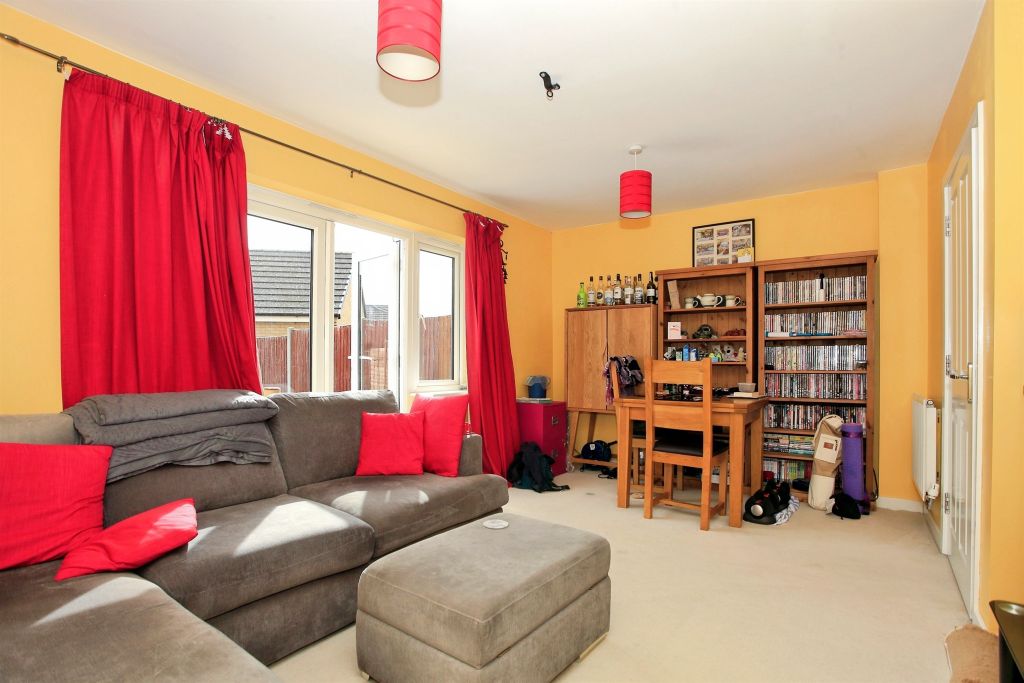 Property photo 3 of 12