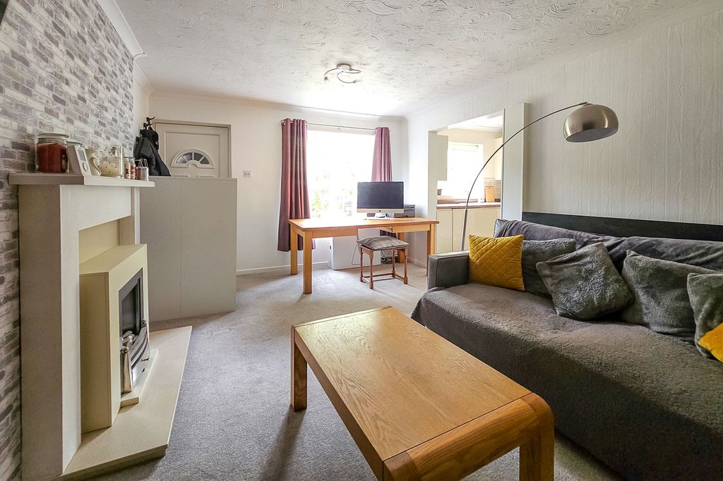 Property photo 2 of 16