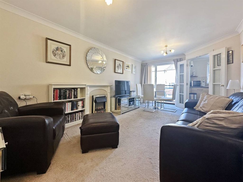 Property photo 2 of 15
