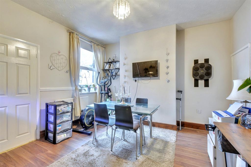 Property photo 3 of 15 Dining Room