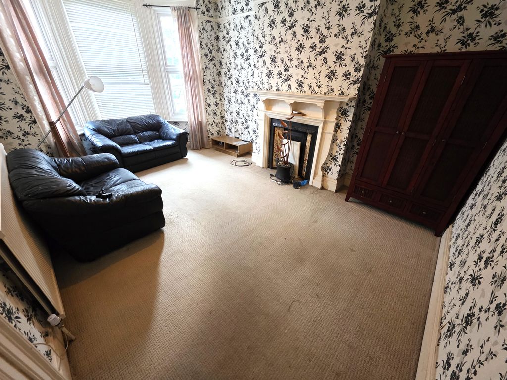 Property photo 3 of 10 40523