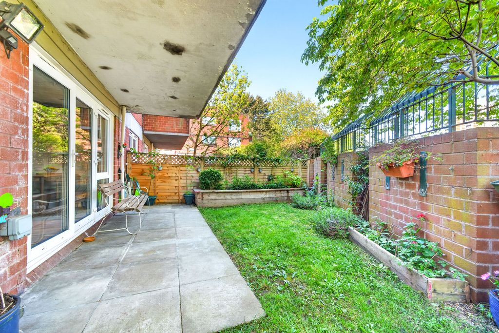 Property photo 2 of 16