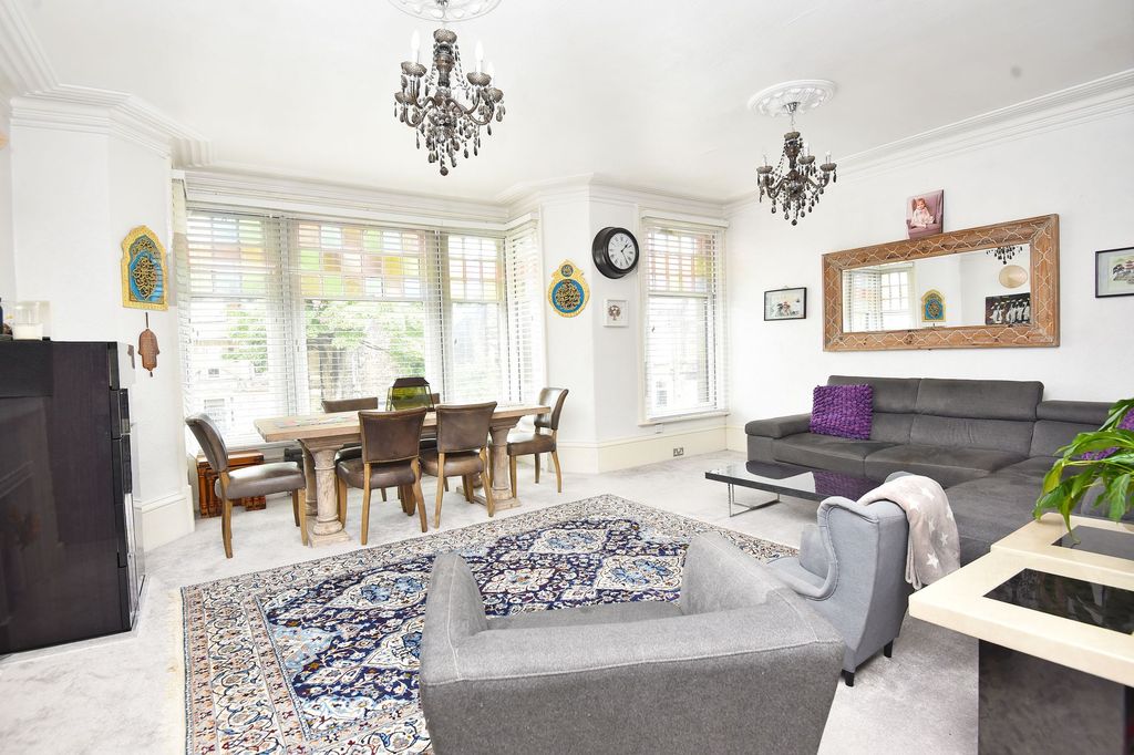 Property photo 3 of 14