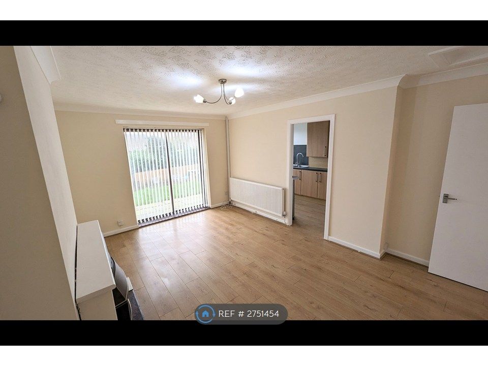 Property photo 2 of 9 Lounge