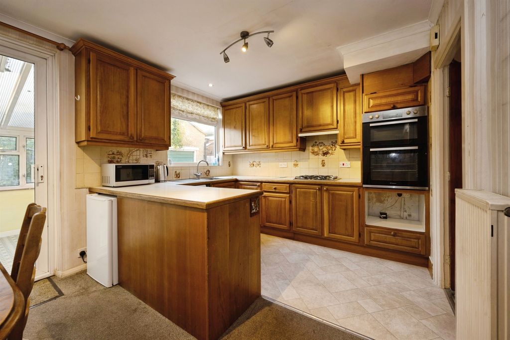 Property photo 3 of 16
