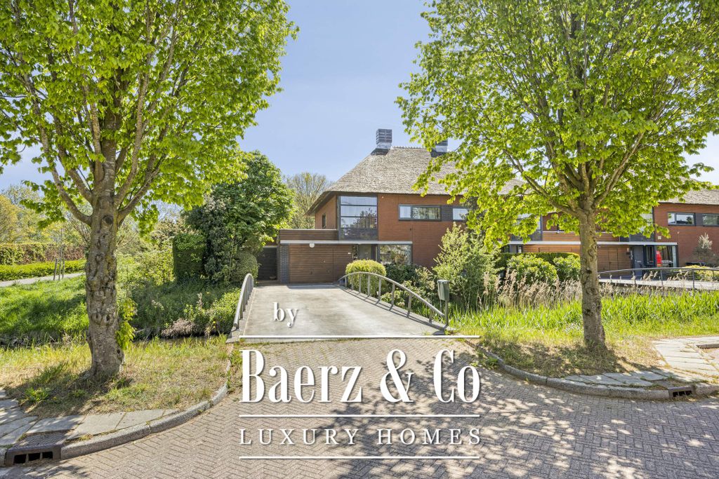 Property photo 1 of 88