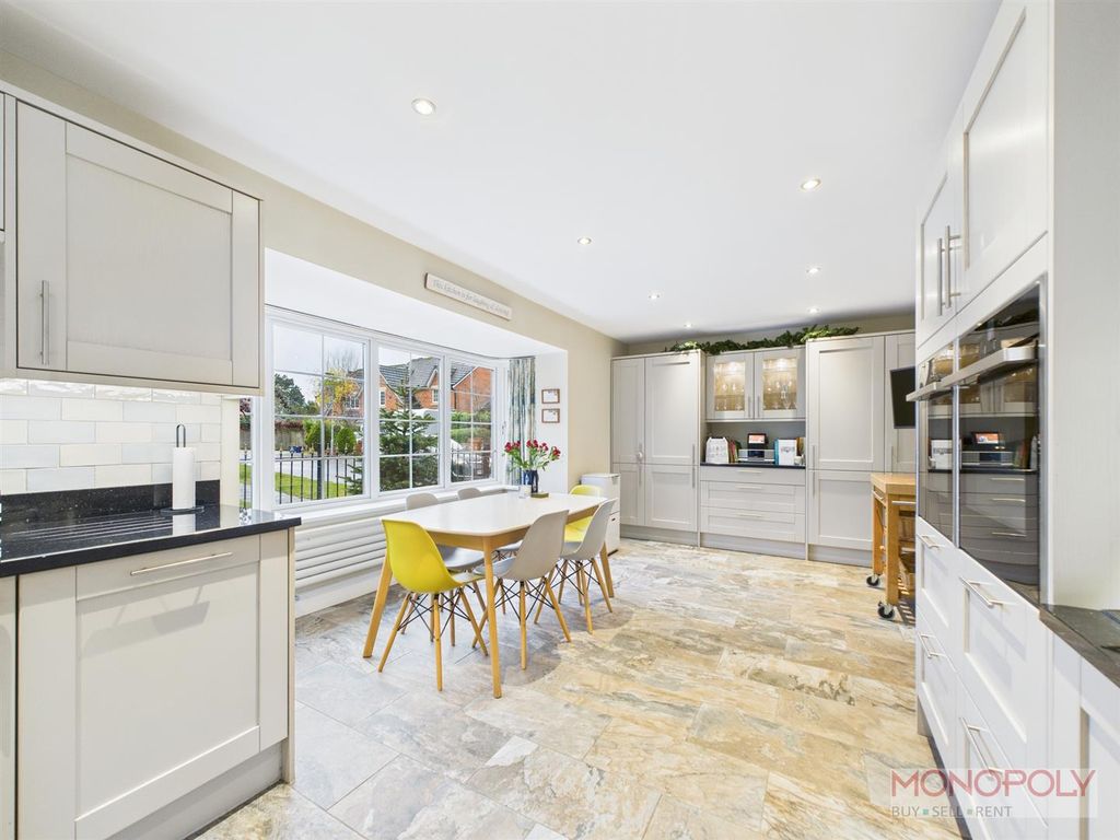 Property photo 2 of 45 Cam03815G0-Pr0374-Still014.Jpg