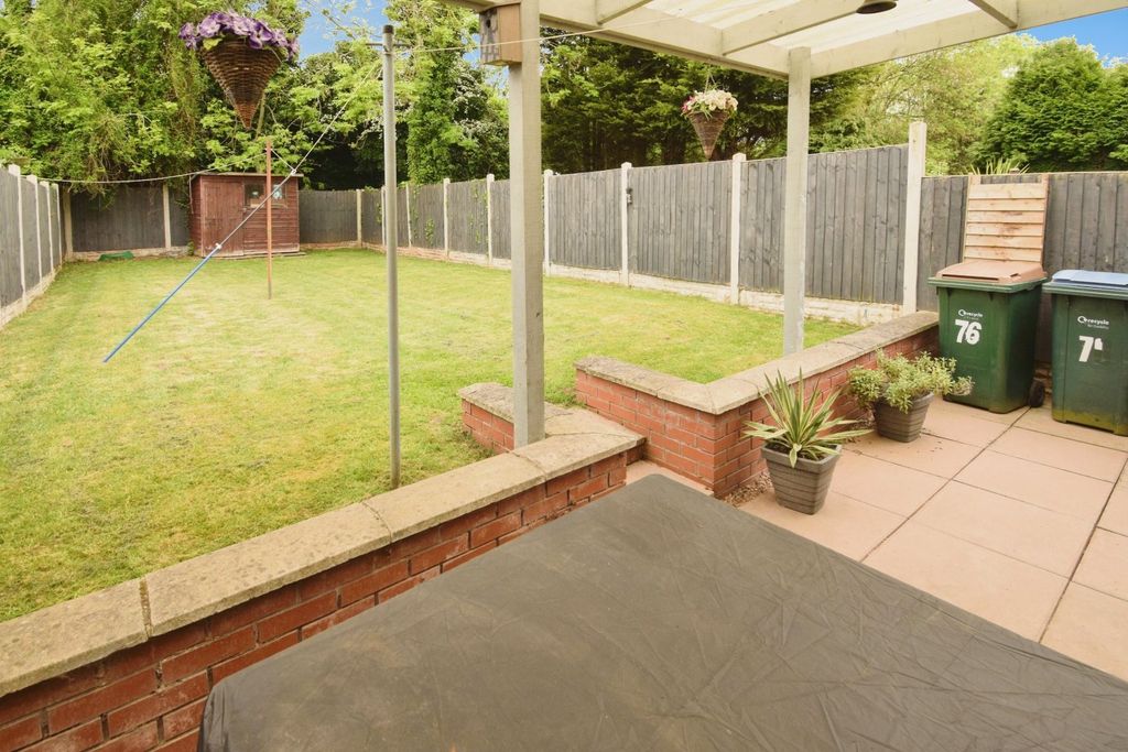 Property photo 2 of 17 Rear Garden