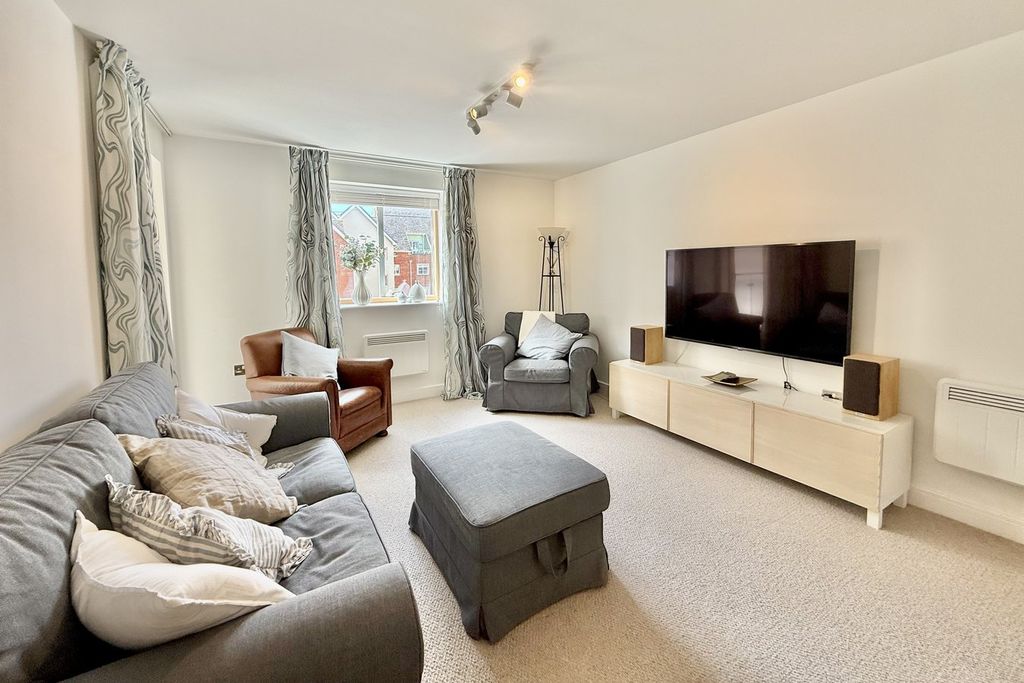 Additional image 4 of 1 bed flat for saleHoneycombe Chine, Boscombe, Bournemouth BH5