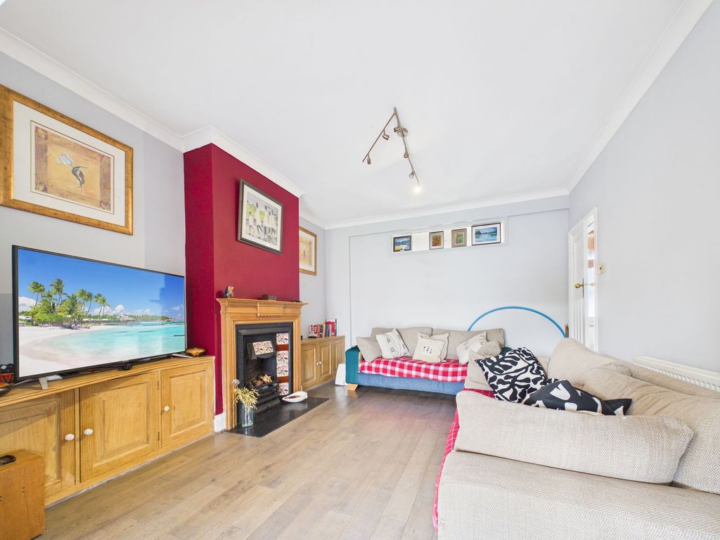 Property photo 2 of 19