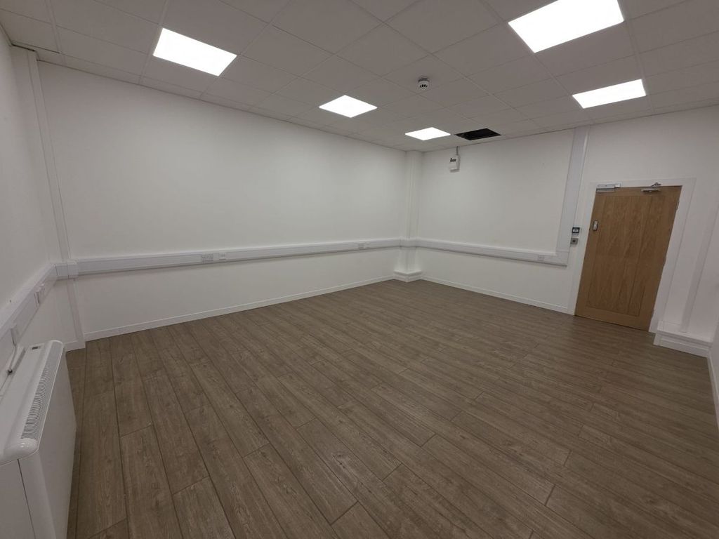 Property photo 1 of 2