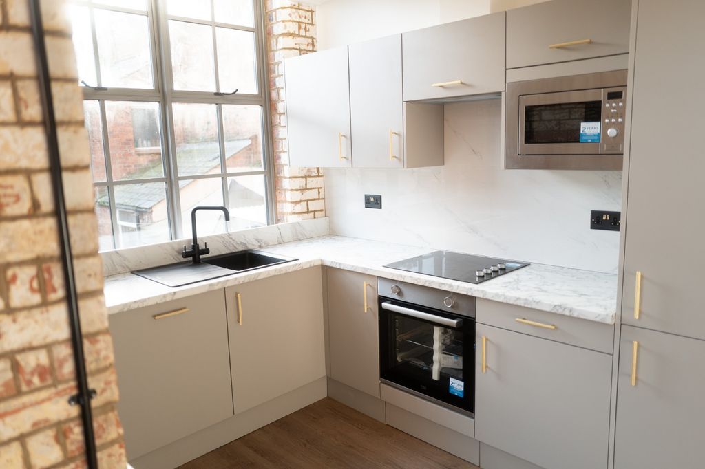 Property photo 2 of 13 Media Image 01