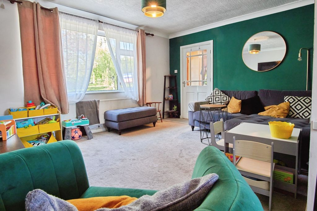 Property photo 2 of 15