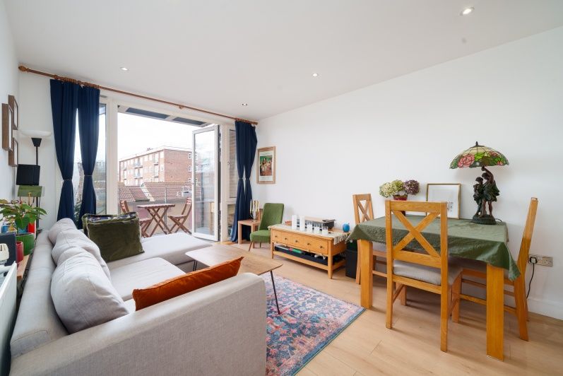 Property photo 3 of 12