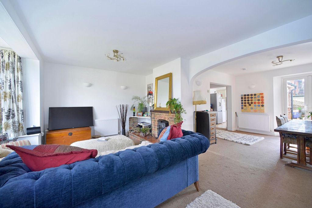 Property photo 3 of 13 Photo 1