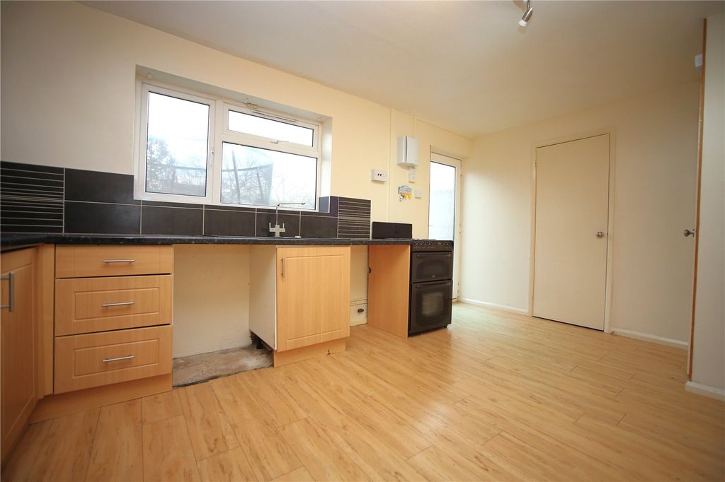 Property photo 3 of 14 Picture No. 02