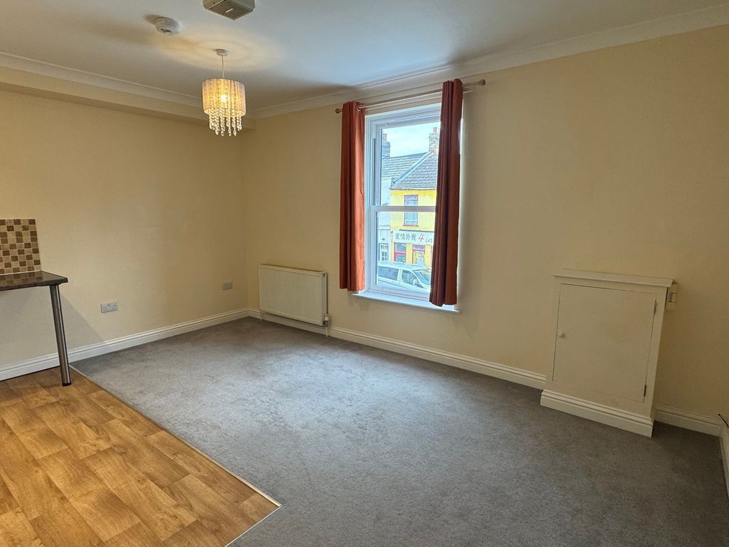 Property photo 3 of 5