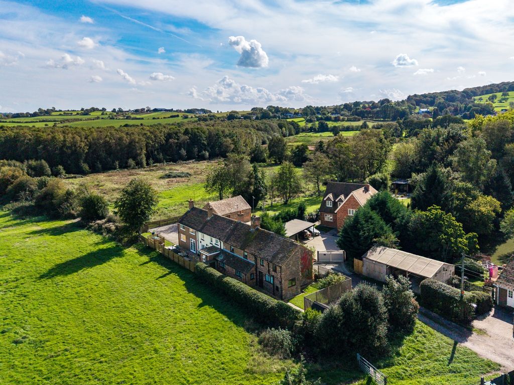 Property photo 1 of 27 Back Drop Emilydimelowewemovewhitchurchandnantwich
