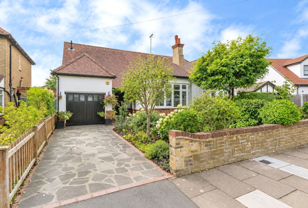 Property photo 2 of 25 Picture No. 31