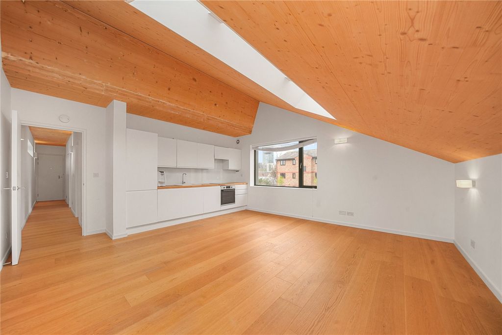 Property photo 2 of 6 Picture No. 16