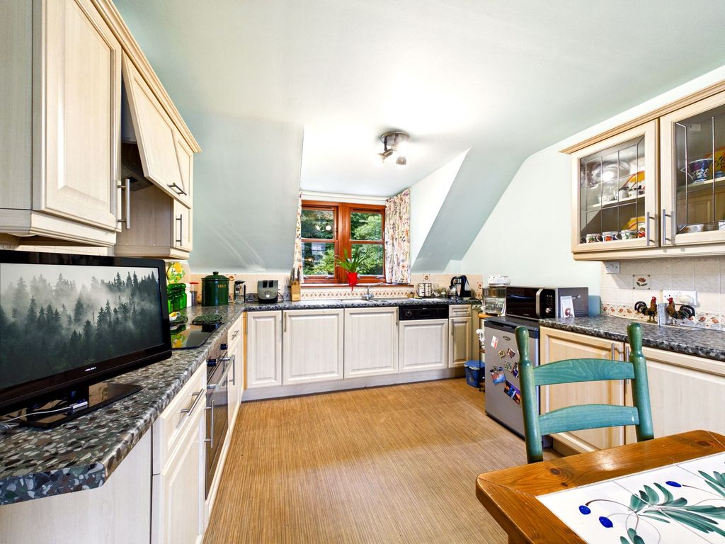 Property photo 3 of 41