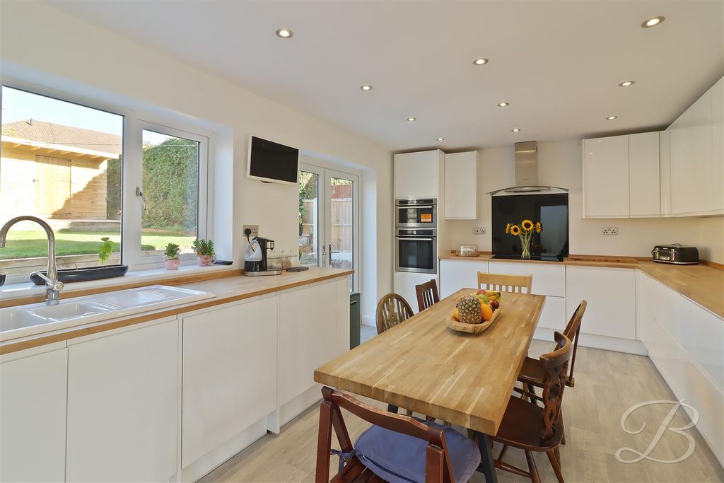 Property photo 3 of 27 Img_0467_1.Jpg