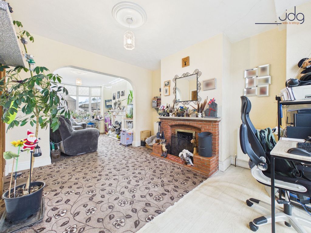 Property photo 2 of 14 Open Plan Lounge Diner