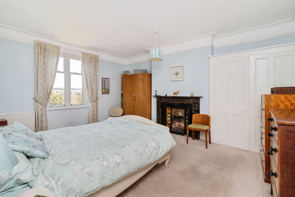 Additional image 15 of 4 bed semi-detached house for saleCourtenay Road, Newton Abbot TQ12