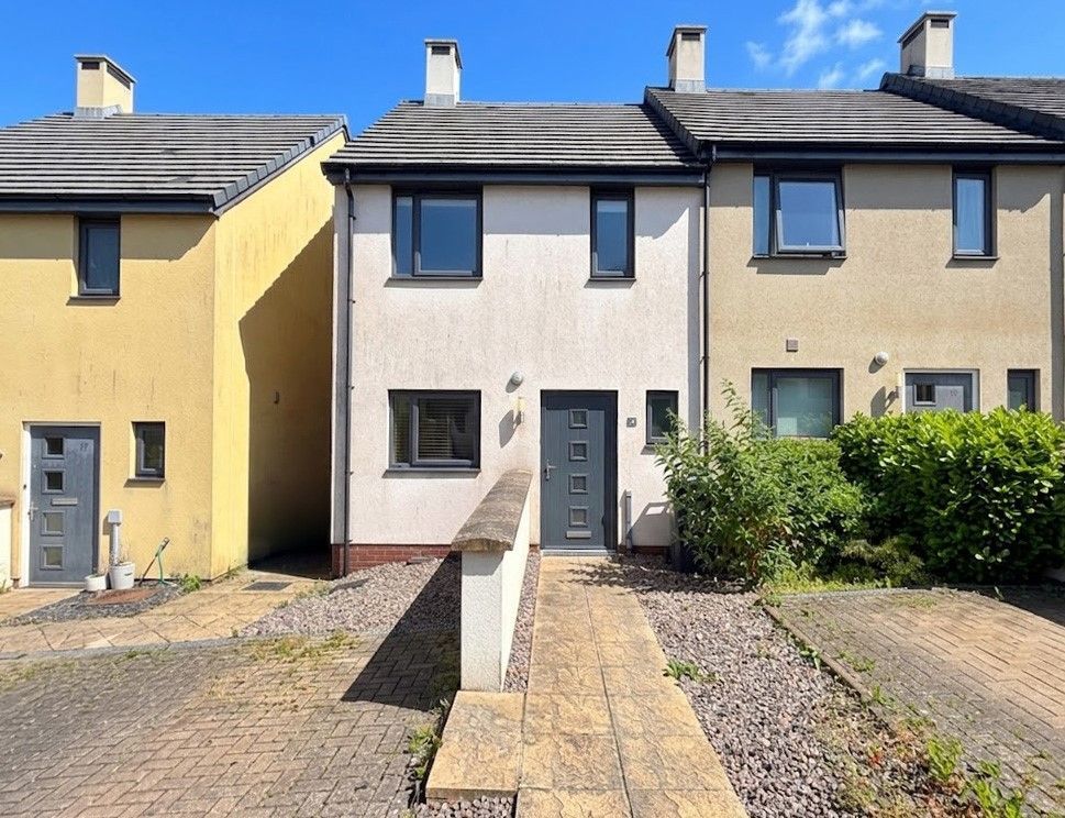 Property photo 1 of 18