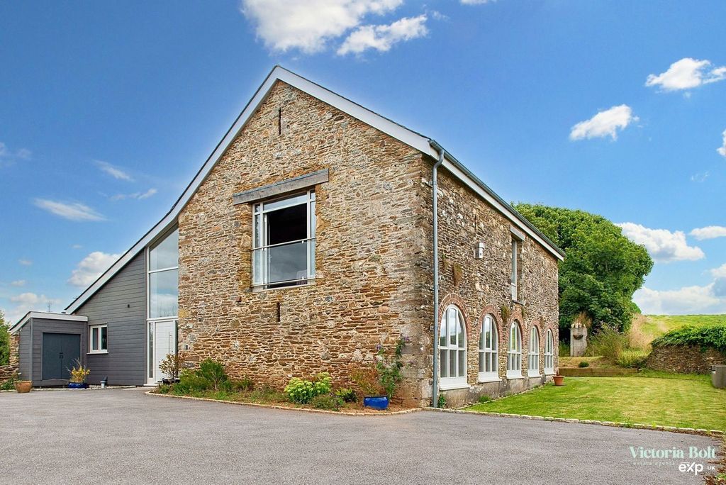 Property photo 1 of 34