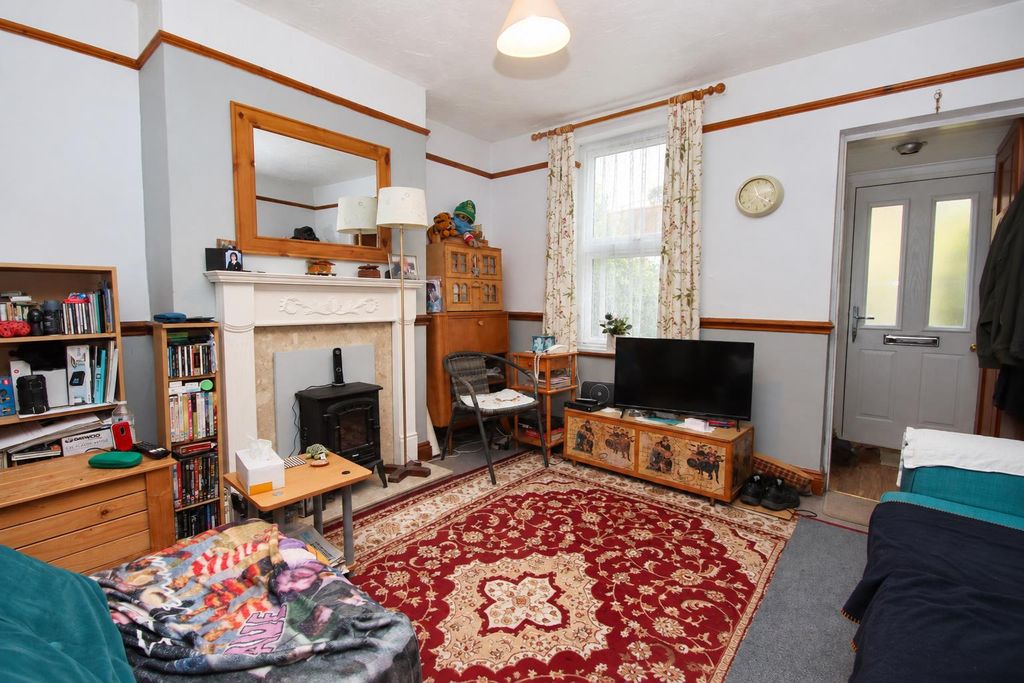 Property photo 2 of 14 1 (4).Png