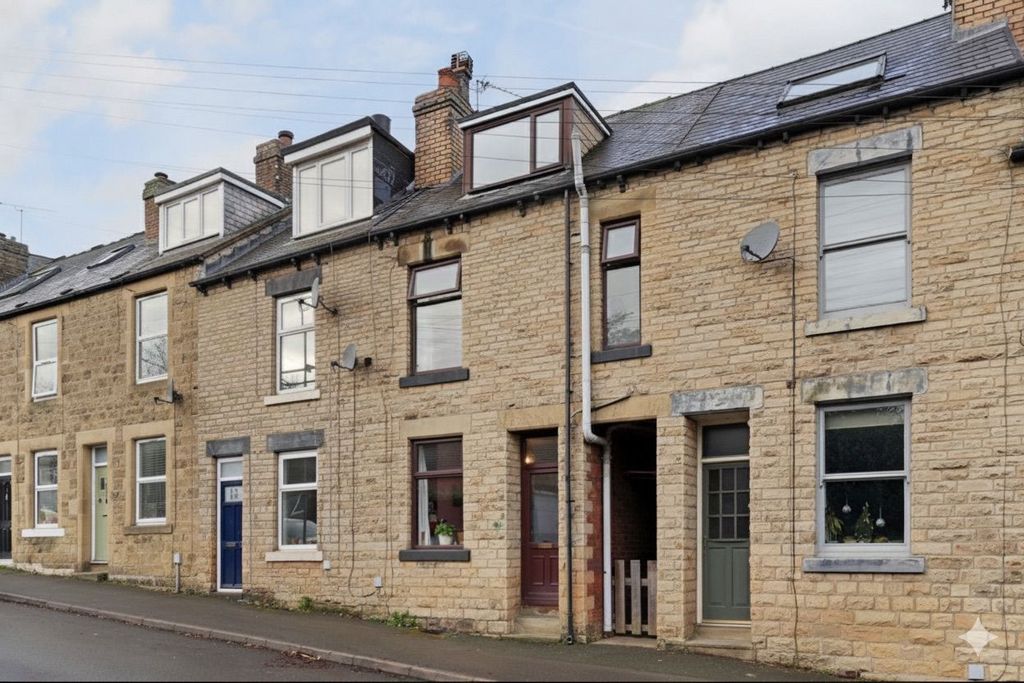 Property photo 1 of 22