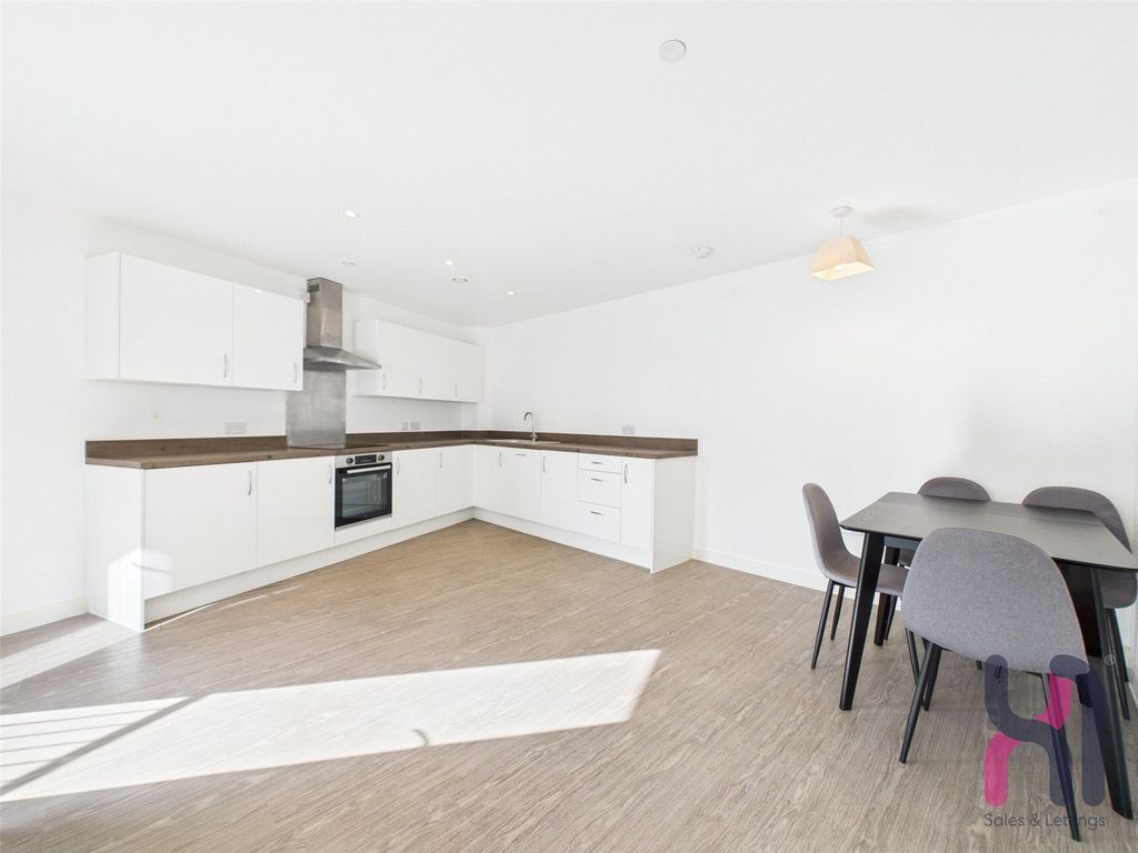 Property photo 2 of 17 Picture No. 02