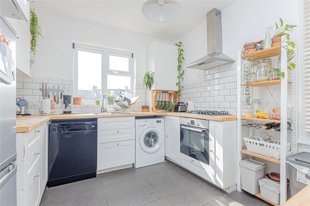 Property photo 2 of 12 Picture No. 09