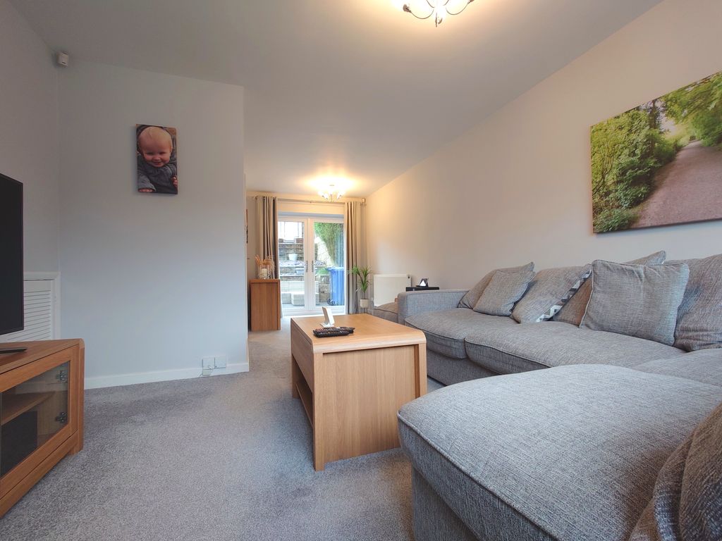 Property photo 2 of 31