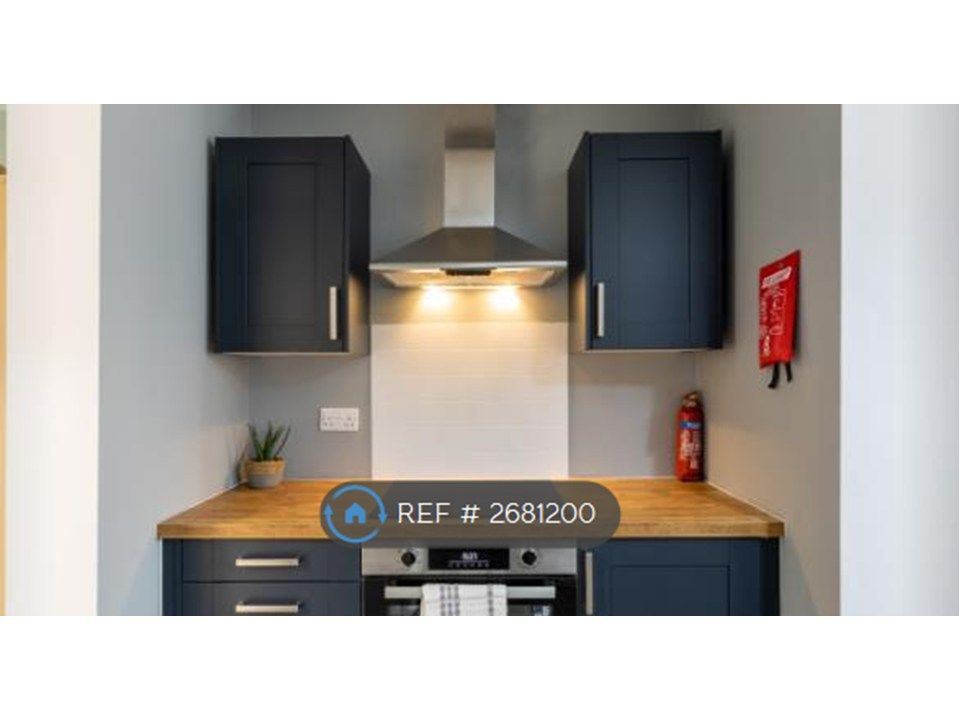 Property photo 3 of 15 Kitchen