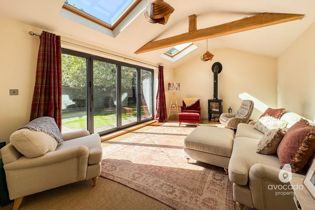 Property photo 2 of 27 4541504