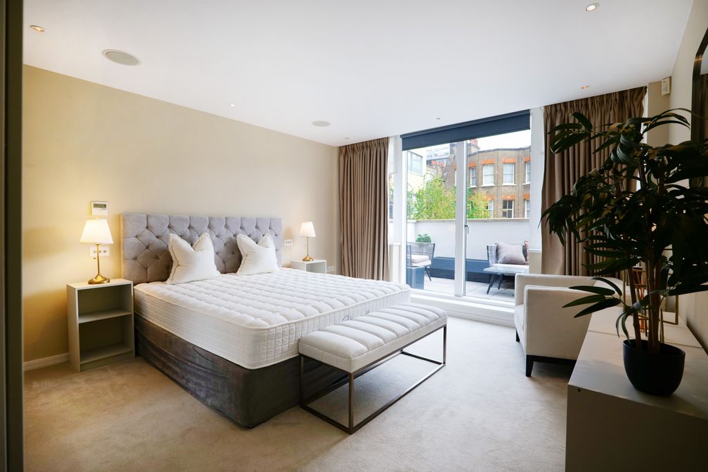 Property photo 3 of 11 Gallery