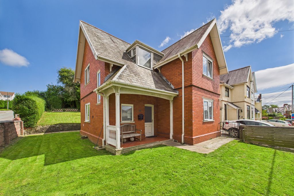 Property photo 1 of 24