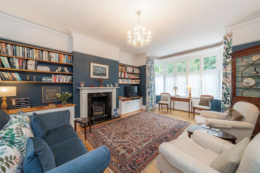 Property photo 2 of 12